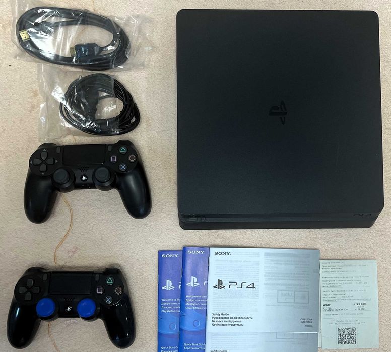 PlaySation 4 Slim - 1 Tb, 2 оригинальных геймпада