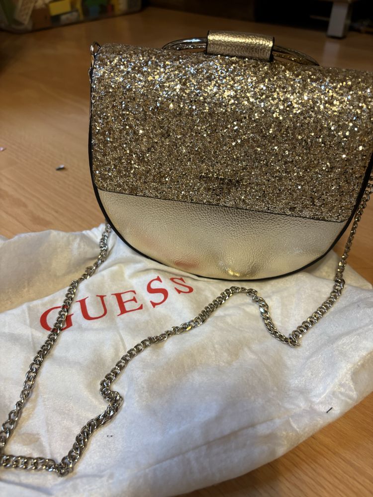 Чанта Guess