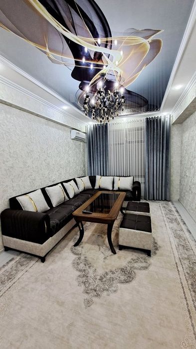 Globus oldida ipak yuli bank oldi 2 xona