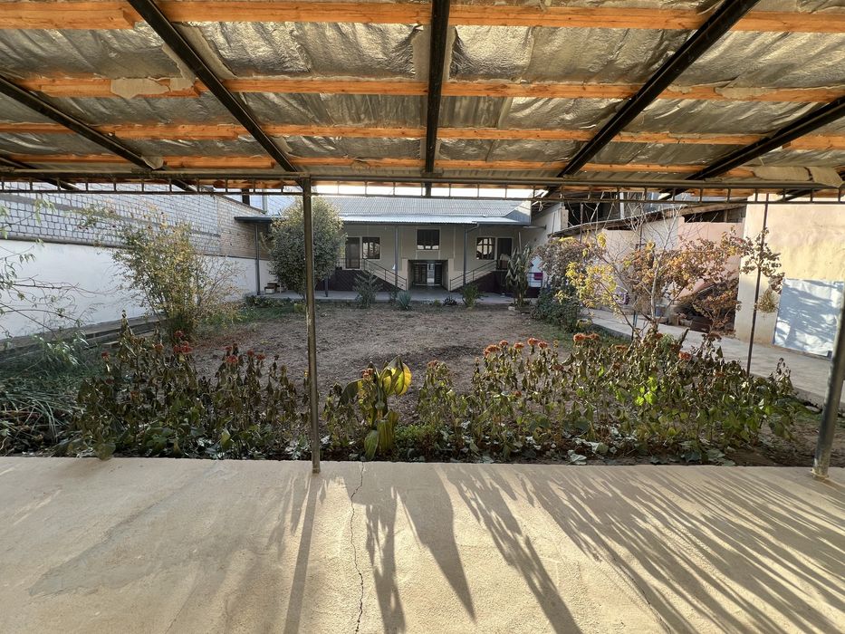 Кибрай Шахарга 5 км узокликда 7 сотих уй сотилади