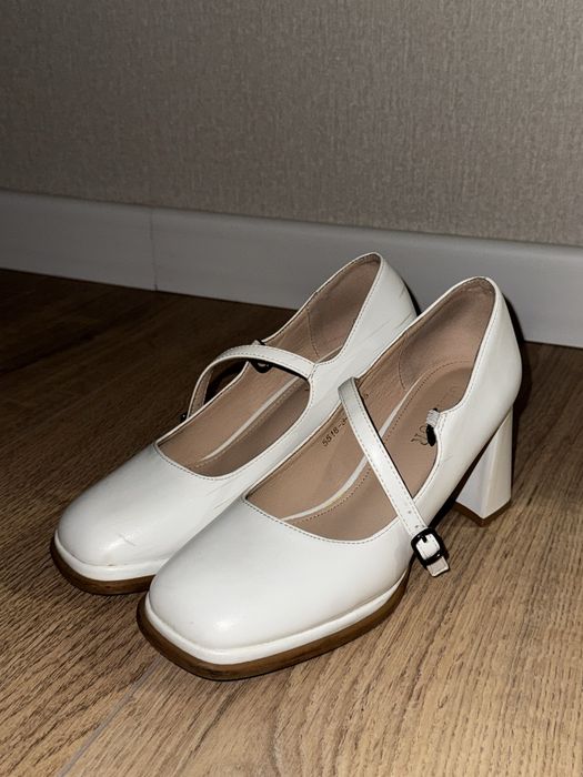 Продам белые туфли/ свадебные