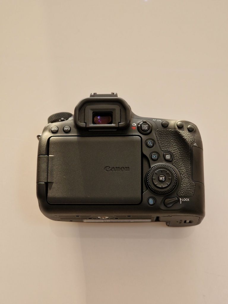 Canon EOS 6 D mark II