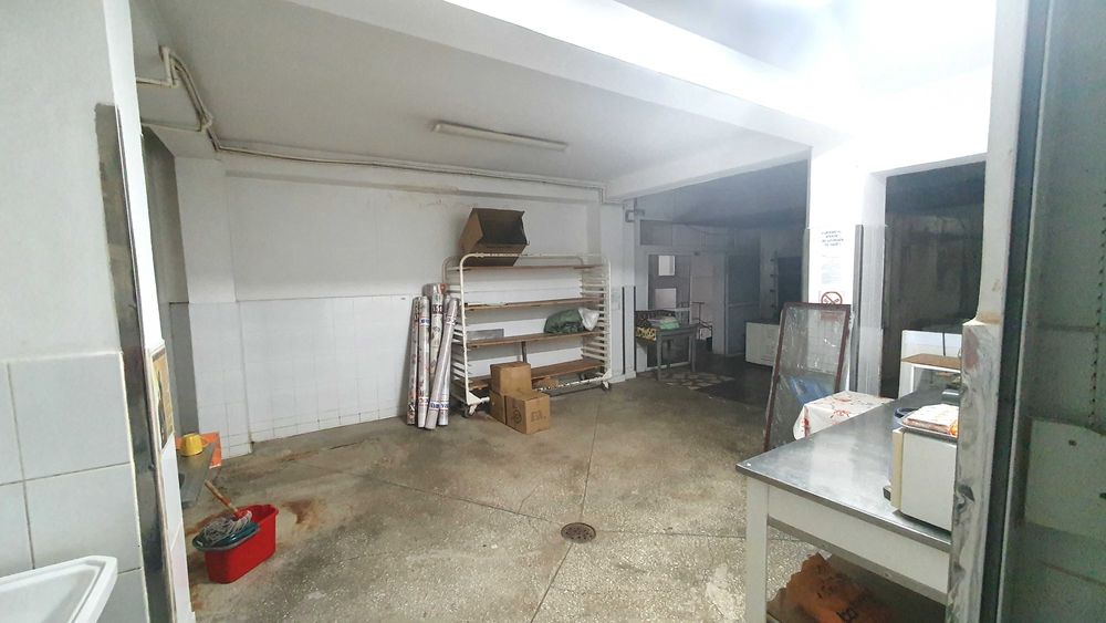 Spațiu comercial pretabil producție alimentară sau depozitare