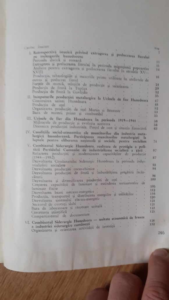 Carte - combinatul siderurgic Hunedoara -Tradiție și progres 1884-1974