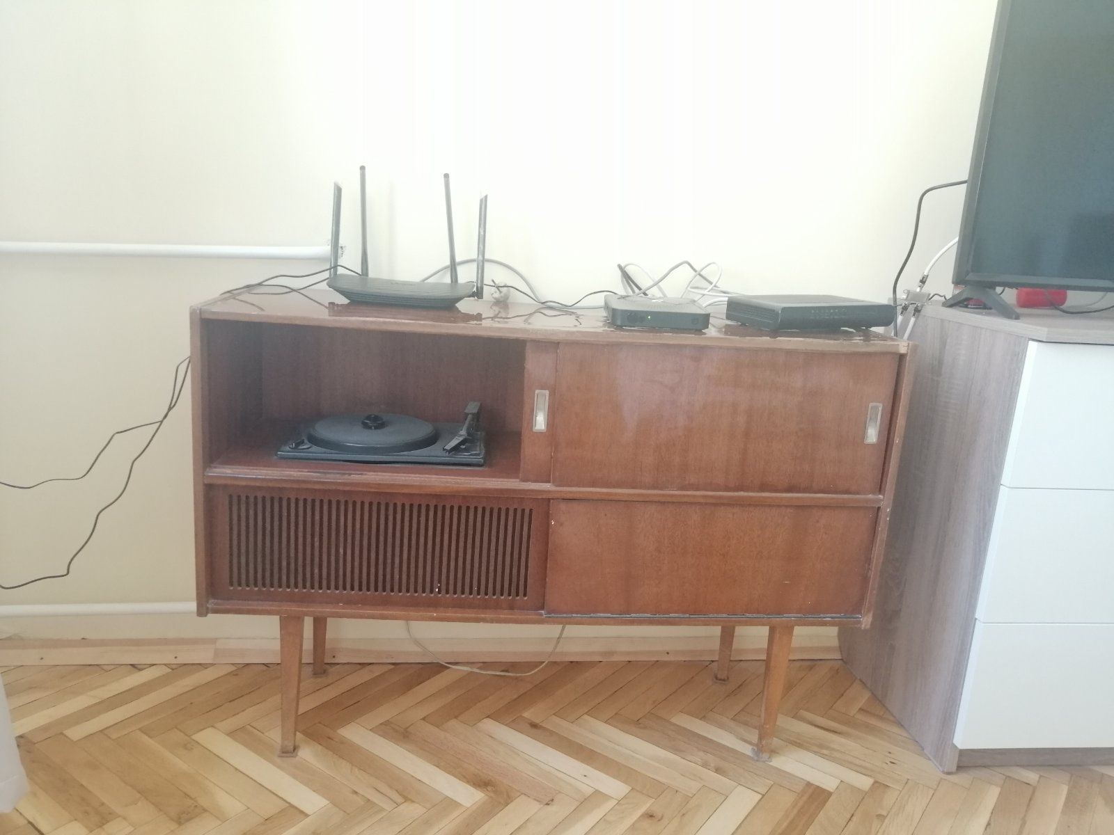 Радиограмофон ЛИРА 1968 г
