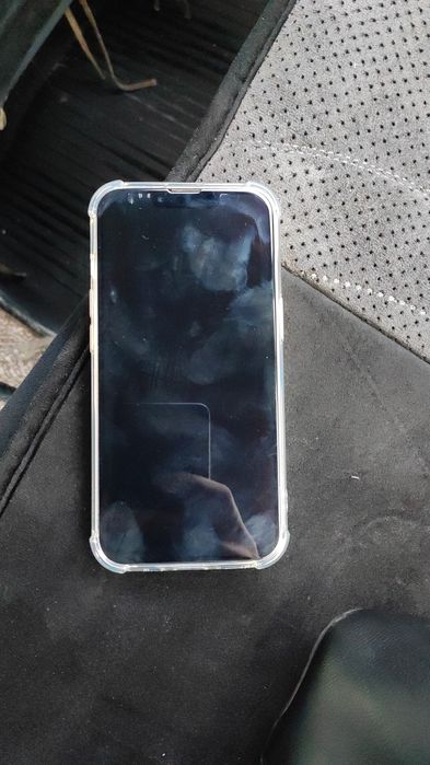 Продам айфон 13 в хорошем состоянии