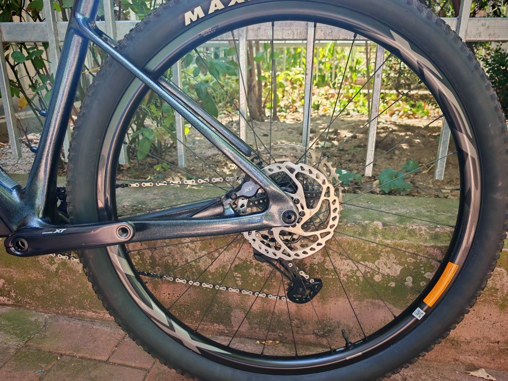 Bicicleta mtb 29 Giant Xtc Advanced carbon size L full XT Fox 32 noua