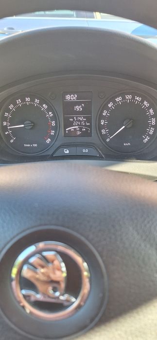 SKODA RAPID 1600 cm³ DIESEL 2015