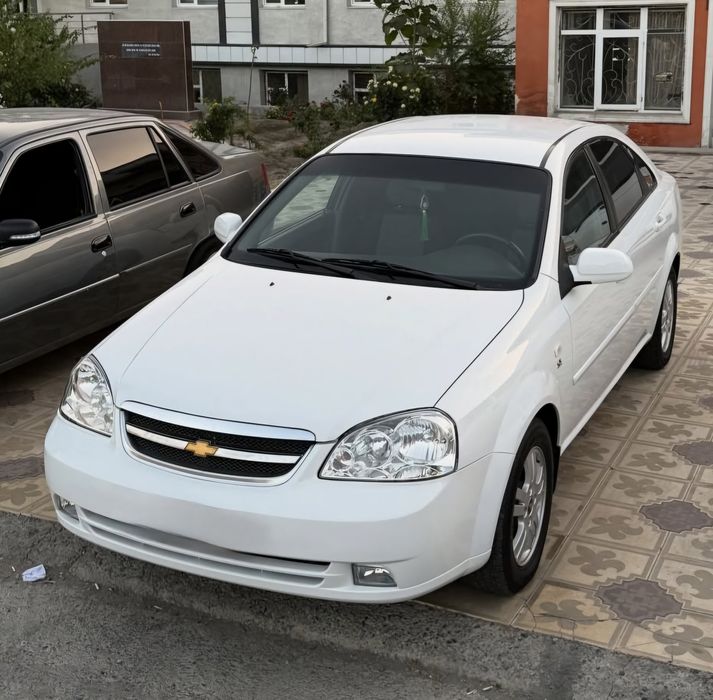 Аренда Lacetti 2013, Метан/Бензин 150,000 сум в день Залог 400 долларо