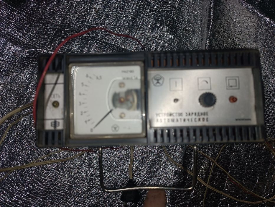 Продам автоматическое зарядное устройство для автомобилей