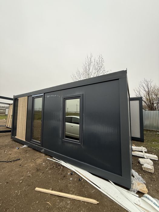 Vand containere modulare vitrina lambriu depozit birou