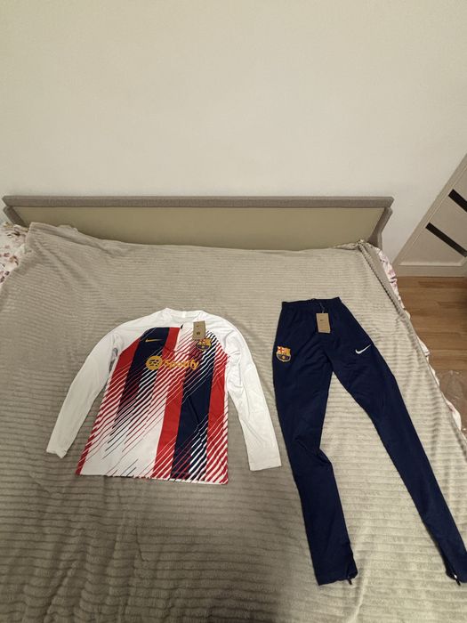 Compleu Fc Barcelona -nou,cu eticheta