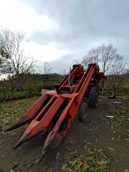 Culegator porumb, 2 randuri cu tractor