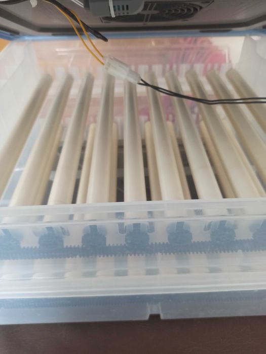 Icubator automat ,clocitoare