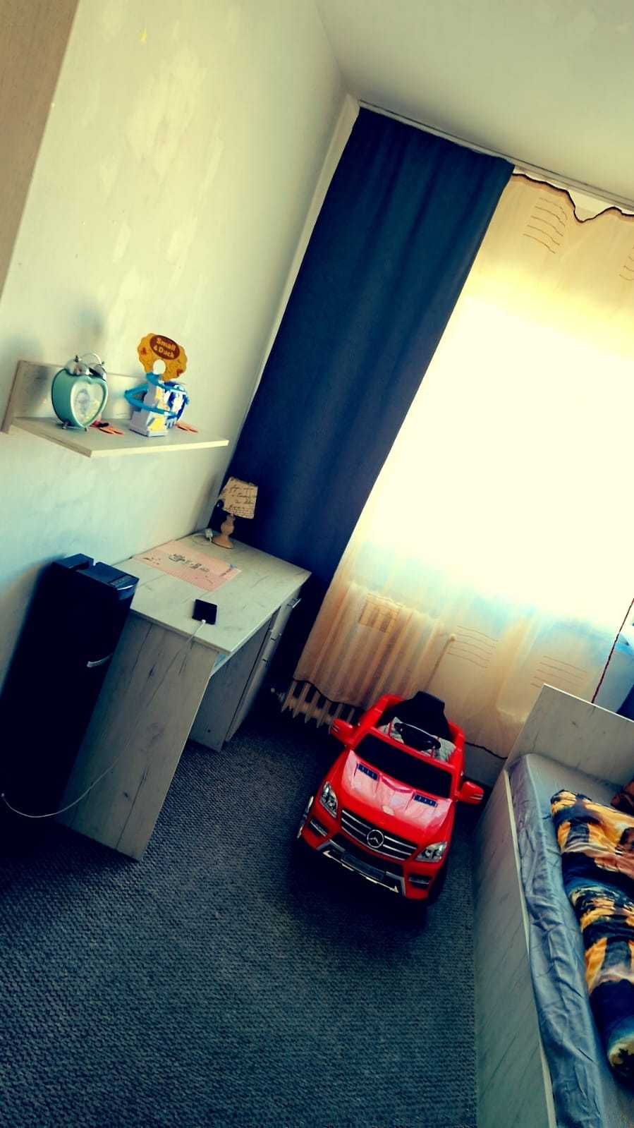 vând sau schimb plus diferența apartament 3 camere decomandat