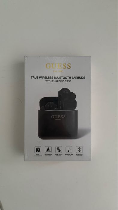 Наушники бренд Guess