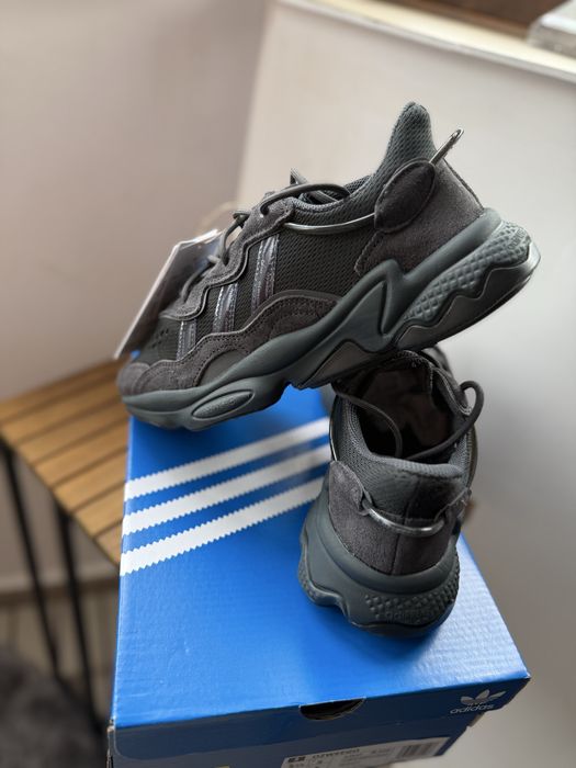 Originals Ozweego gri carbon JI2637 marimea 42 noi originali