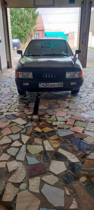 Ауди 80 на ходу