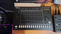 Roland TR8S Drum machine