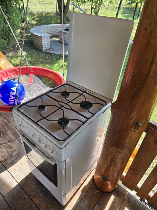 Aragaz gorenje 4 ochiuri si cuptor