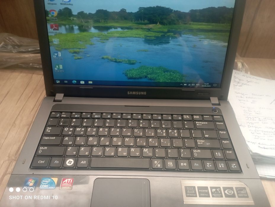 Noutbuk sotiladi yangidek hali