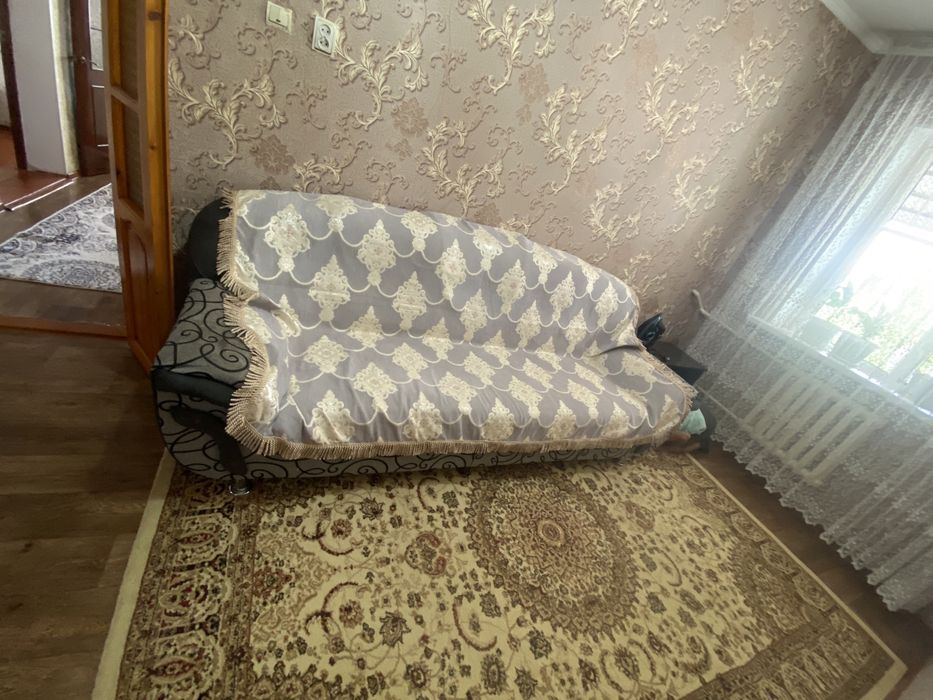 Диван 2 креслосымен килемдер 2*3, 3*5