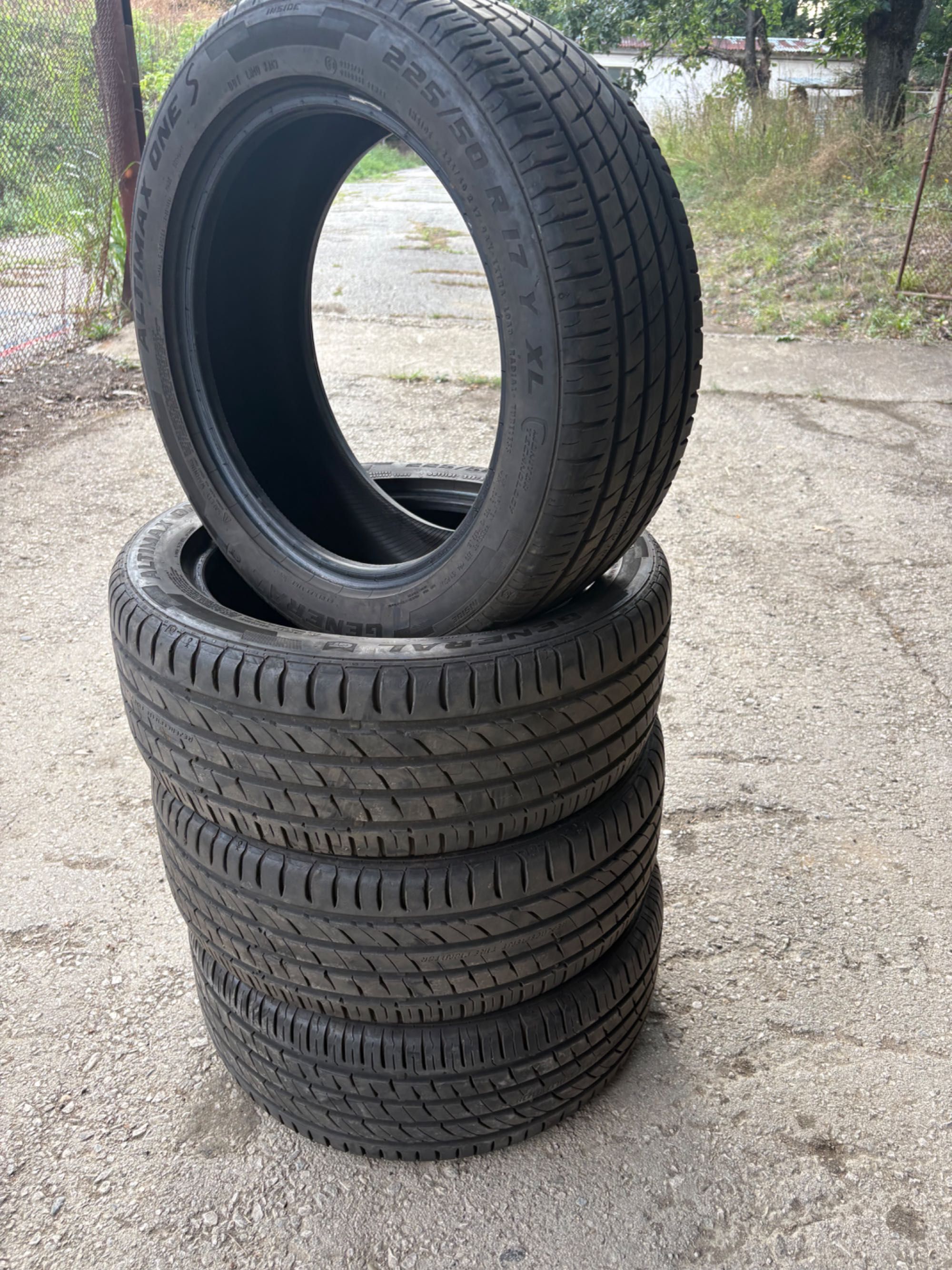 Автомобилни гуми 225/50 R17