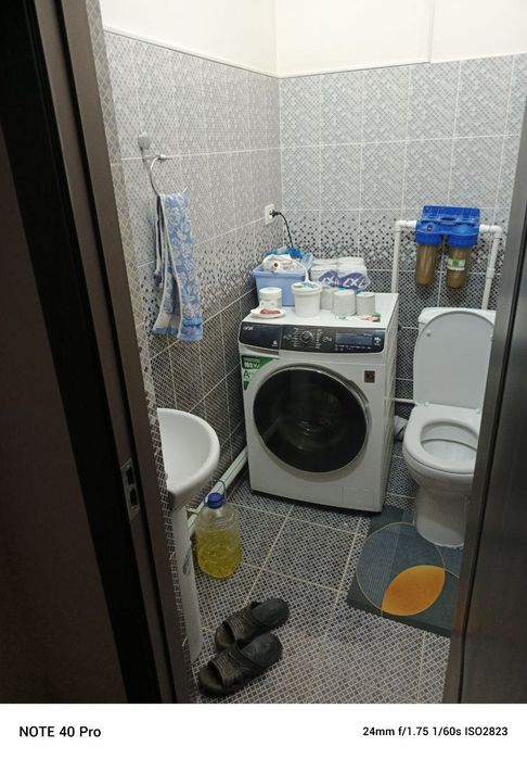 Нокис каласы центрда Анор банк алдында, 2 этажда, 3 комната