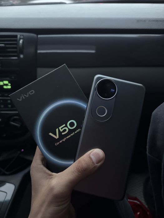 vivo 50 12/256 gsm cdma yangi