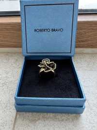 Продам золотое кольцо «Roberto Bravo».