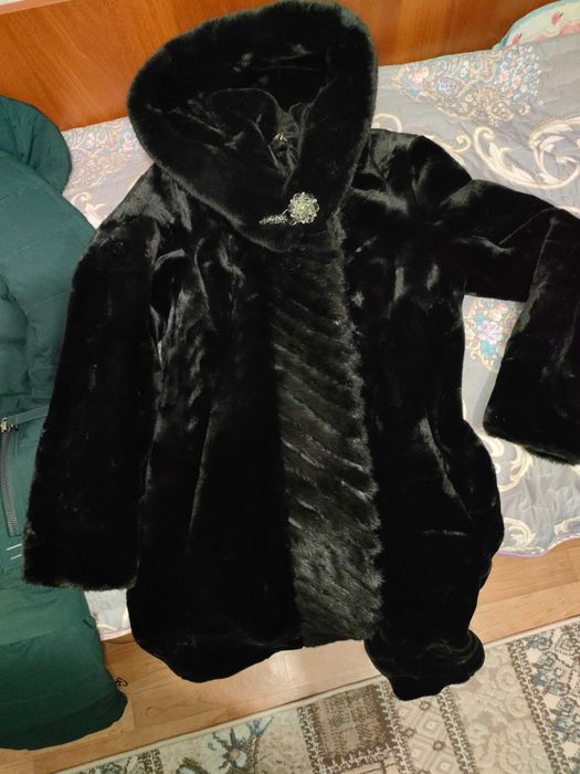 Искусственная шуба.