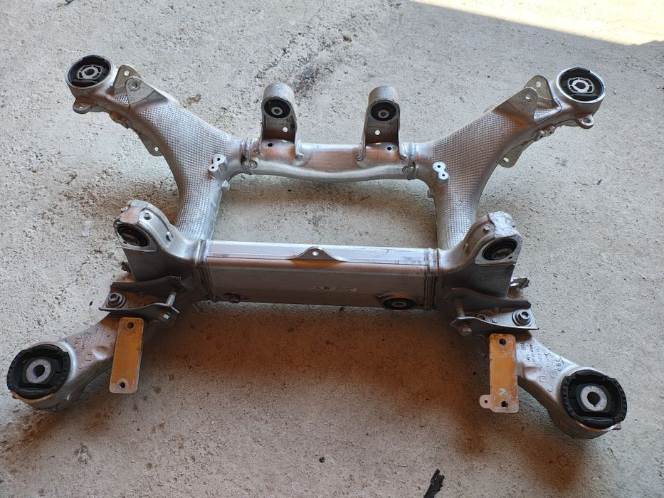 Punte spate BMW Seria 5 G30 cod 6861201