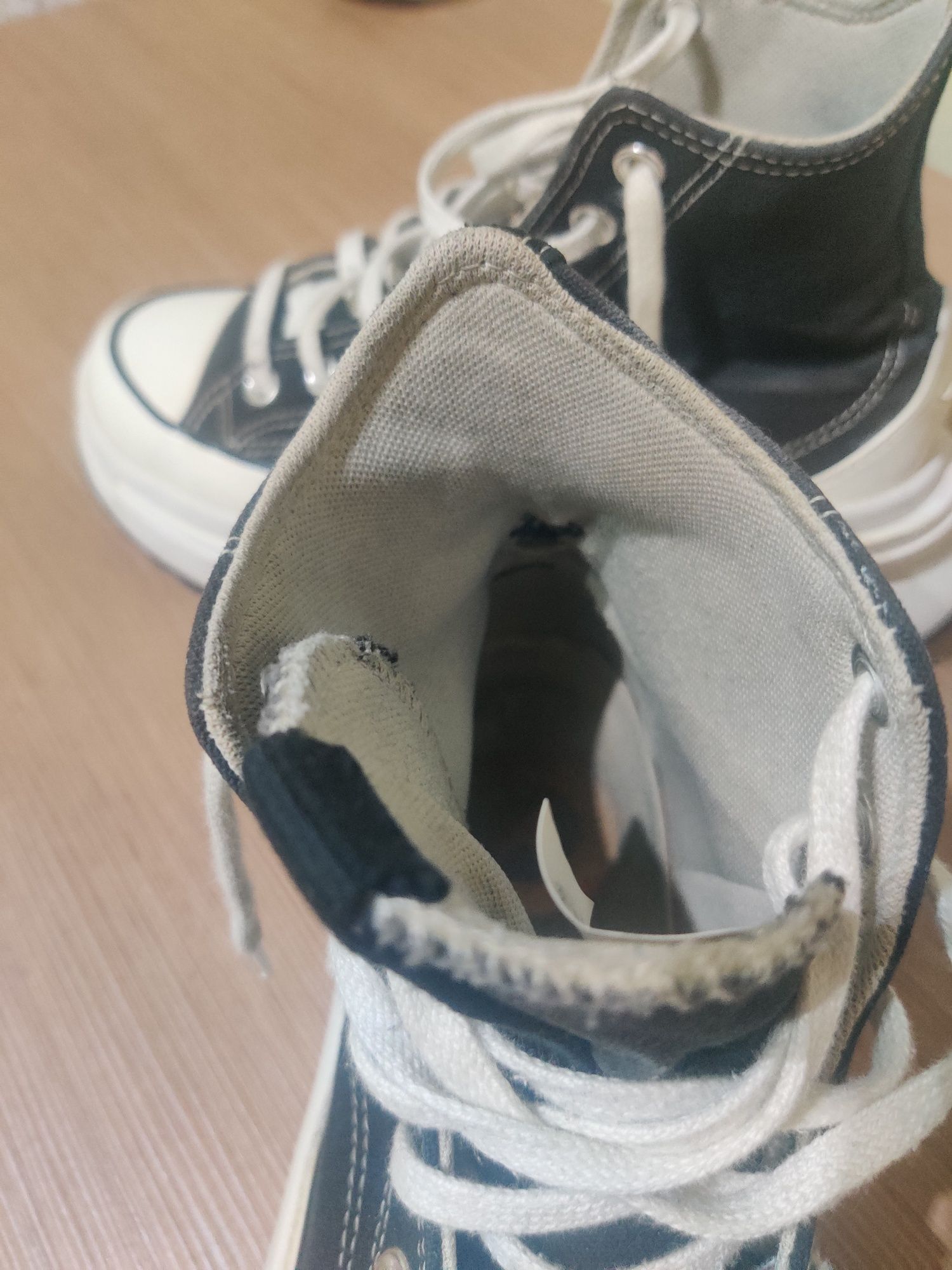 Converse, New balance 9060