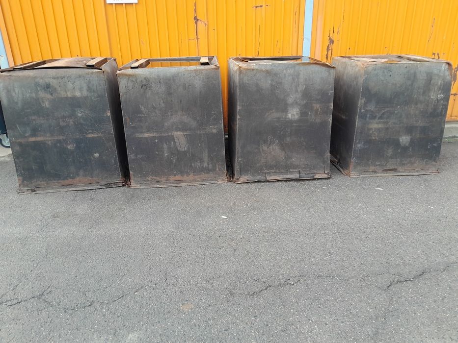 Продам мусорные контейнеры