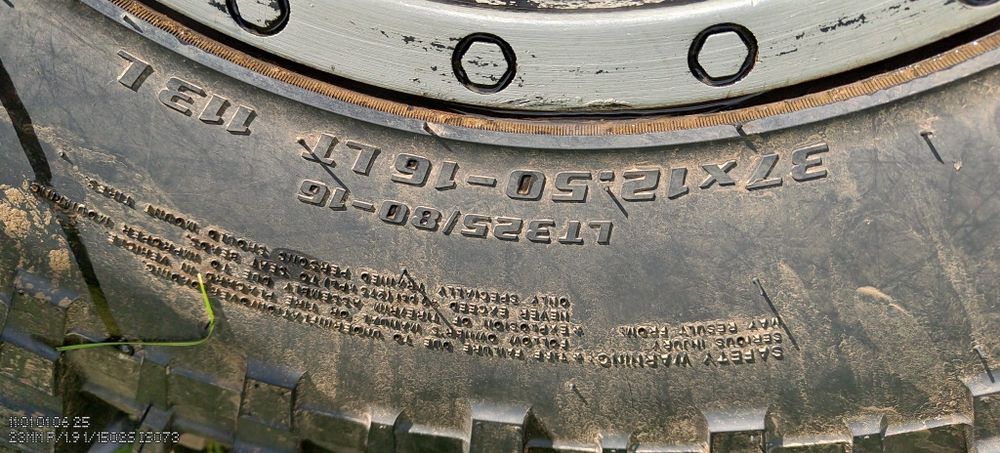 Гуми с джанти 37х16