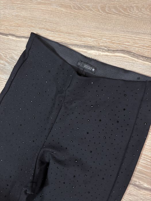 Панталон с камъни