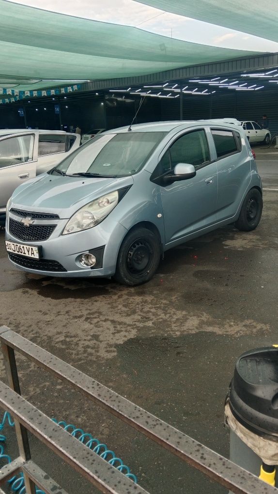 Chevrolet spark 2 pzitsya