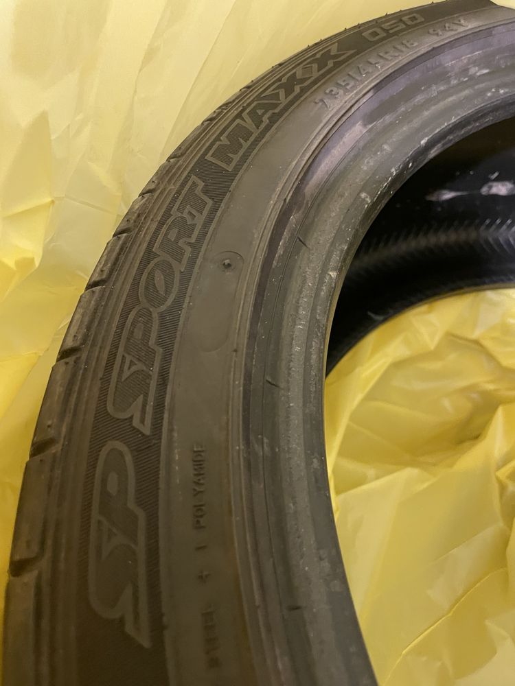 Dunlop  Sport MaXX RT 2 235/45/18 DOT 2329