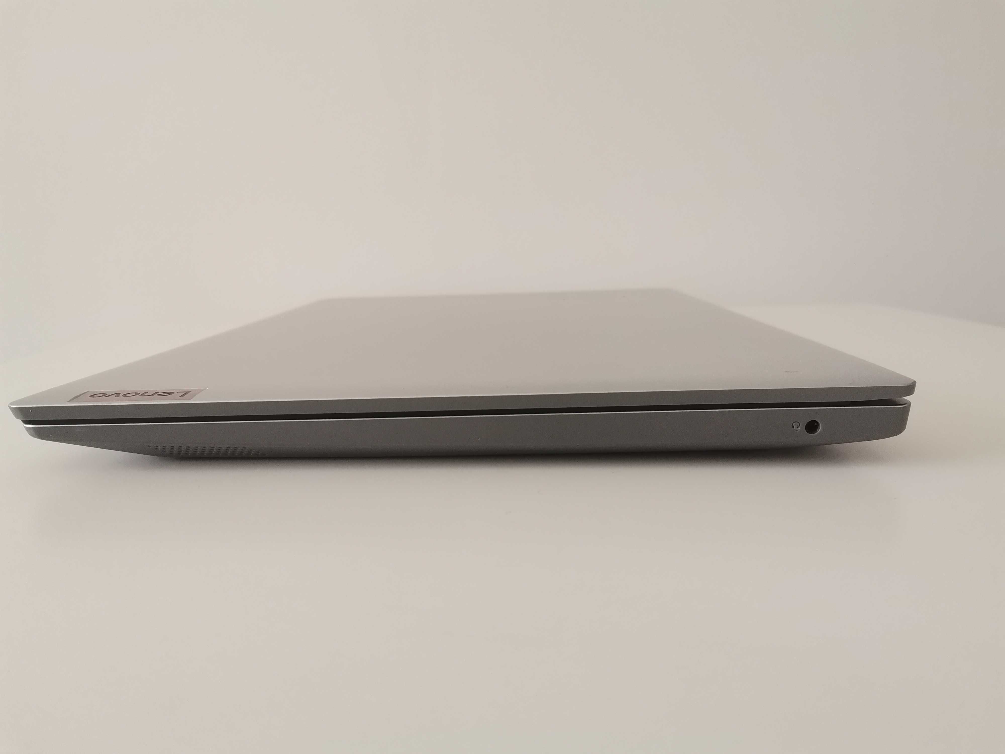 Laptop Lenovo ultraslim ireprosabil la cutie