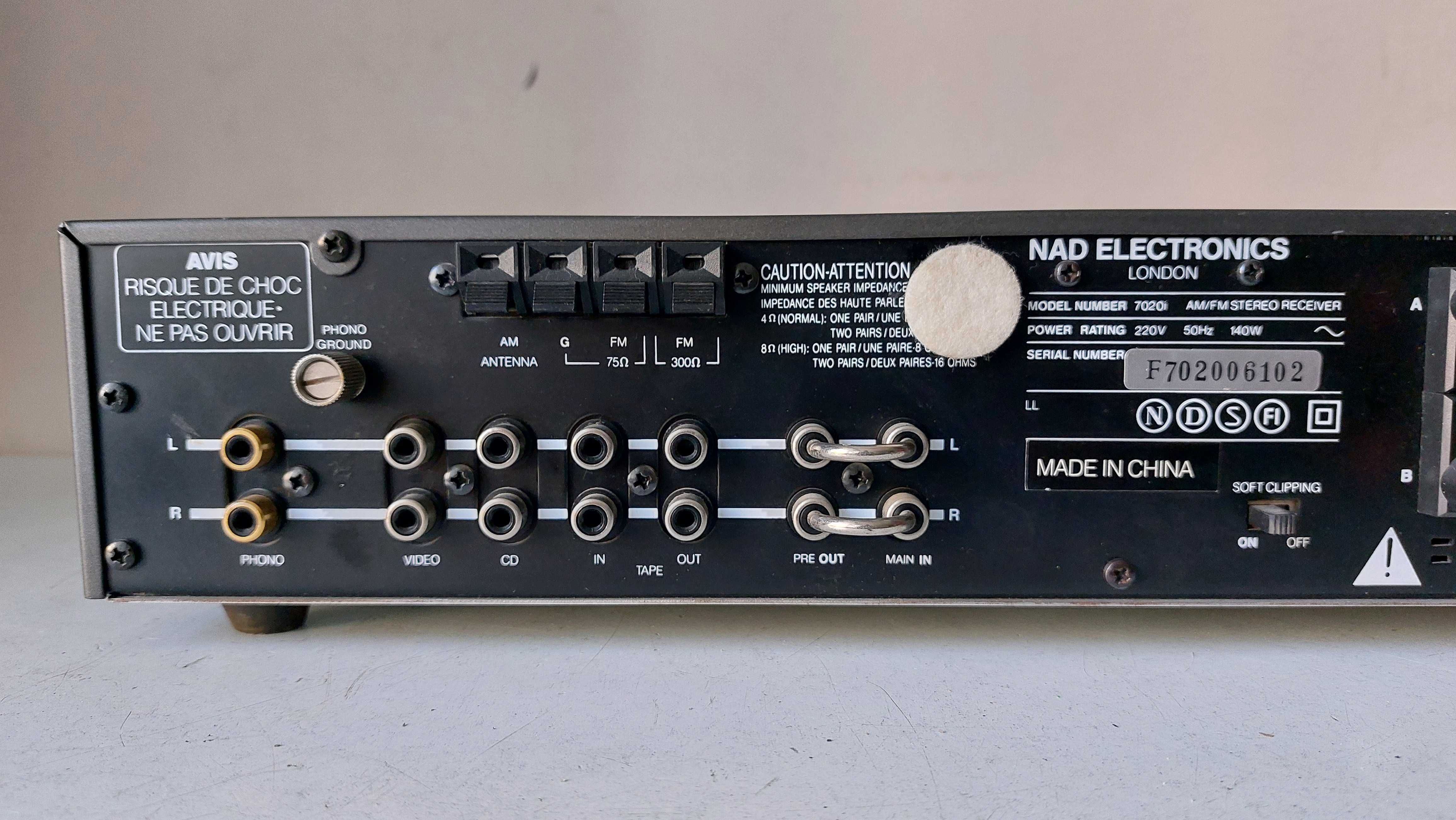 Majestatea sa NAD 7020i muzica la amplificator stereo vintage muzica