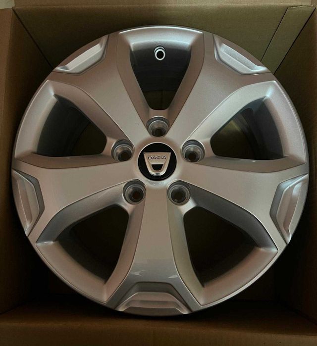 Vând un set de Jante Originale pe 16 Dacia Duster