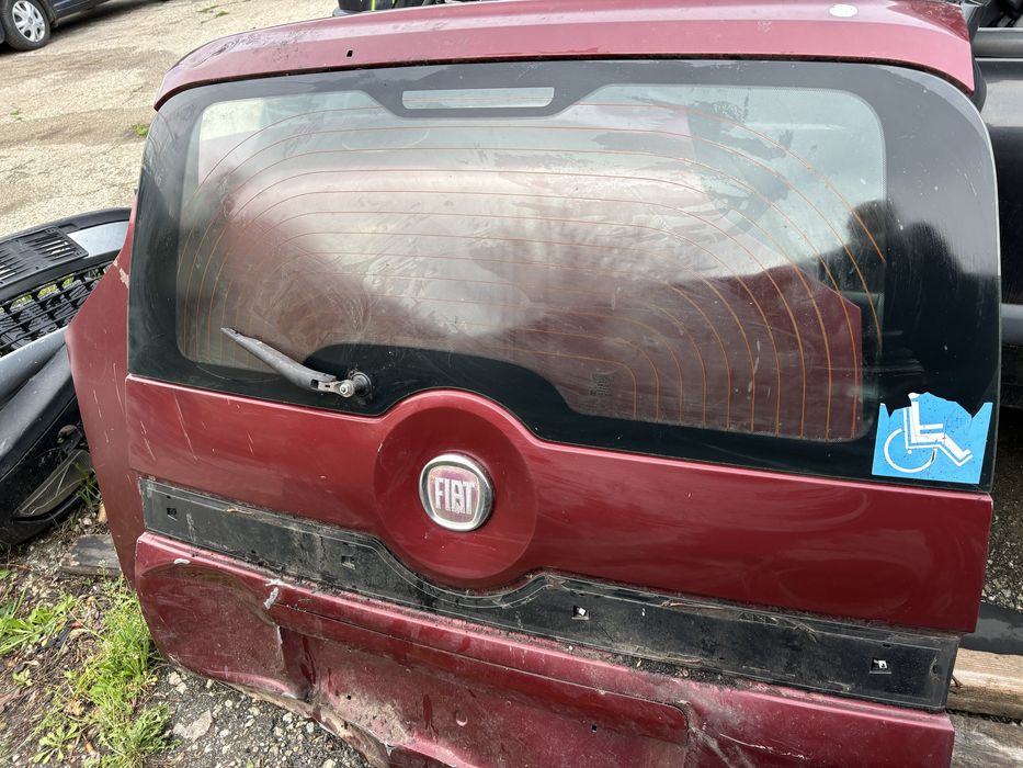 Заден прозорец Рено Клио 2015г