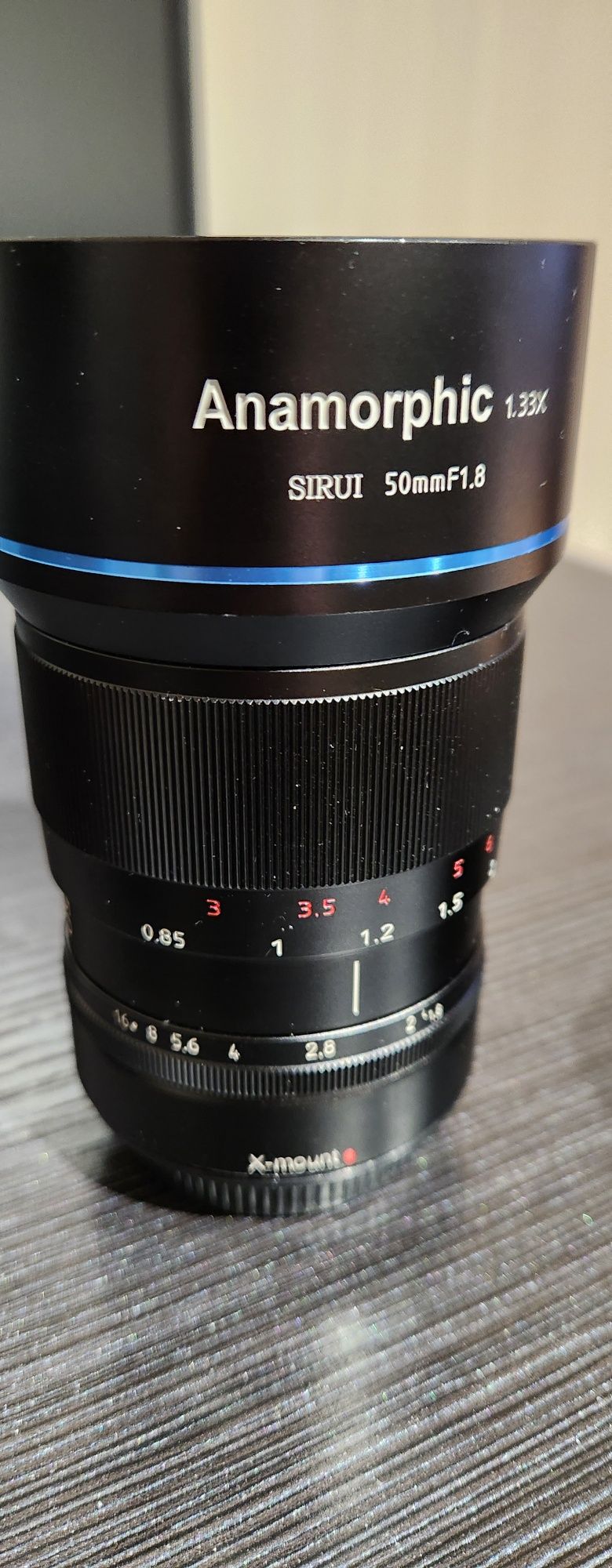 Объектив Sirui 50mm f/1.8 Anamorphic 1.33x для Fujifilm X-Mount