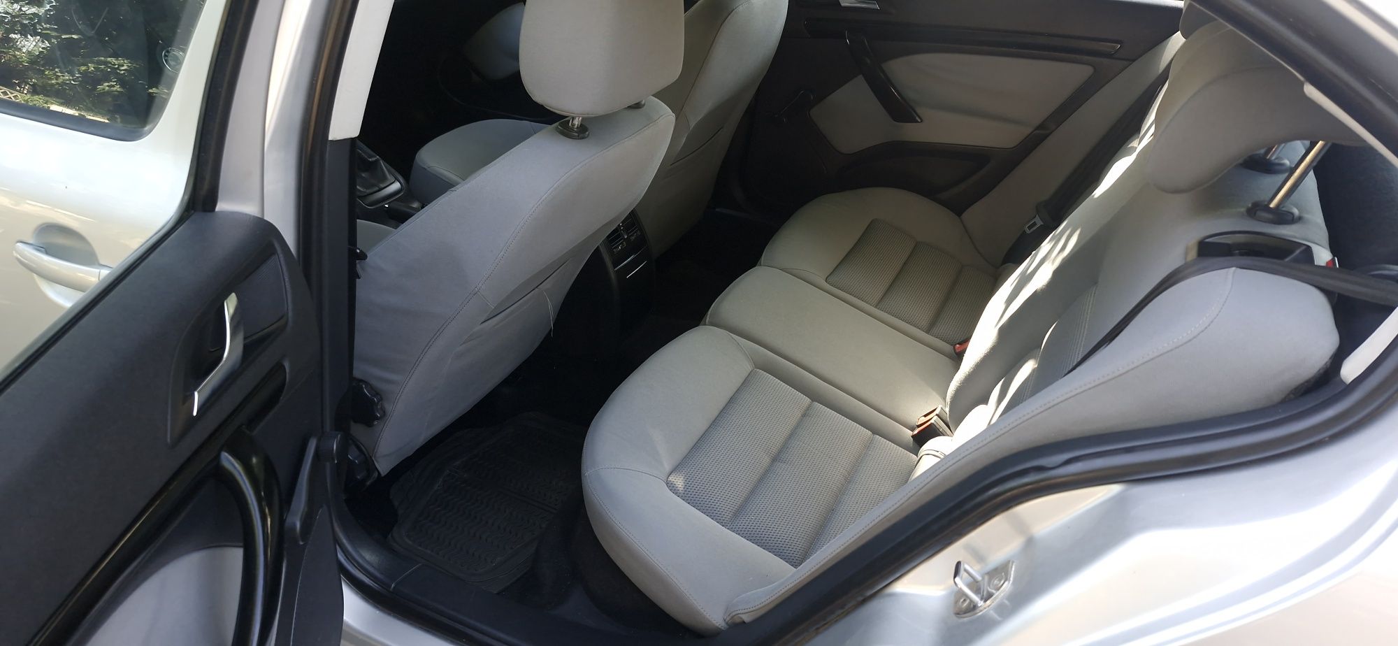 Skoda Octavia 2 Benzină 1.6 MPI + G.P.L