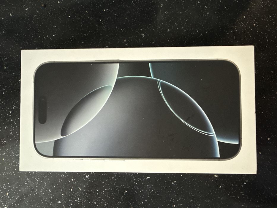 iphone 16pro black titanium