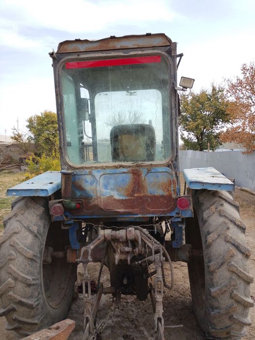TTZ 80 Traktor holati juda yaxshi holatda