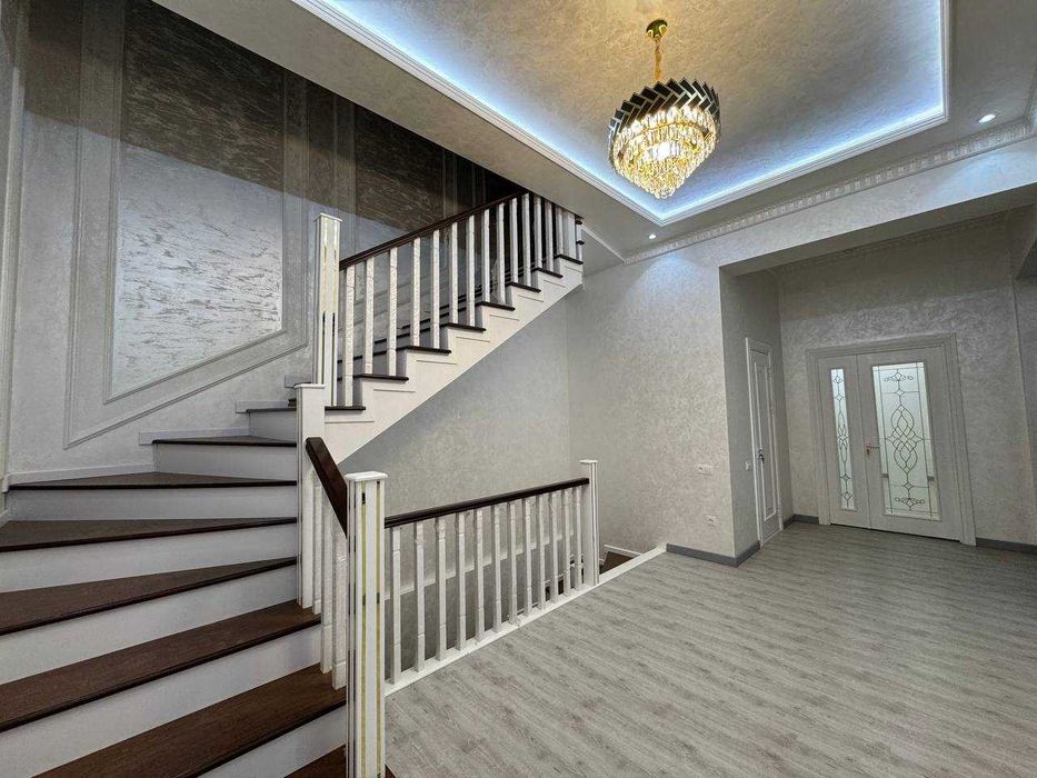 Сергели.Султонобод махалляси. 2.2 сотихда 6 хонали зор уй сотаман