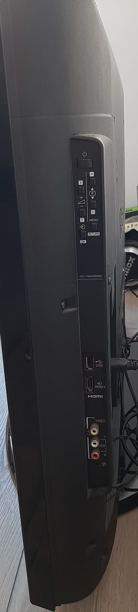 Vând televizor Toshiba, diagonală 102cm