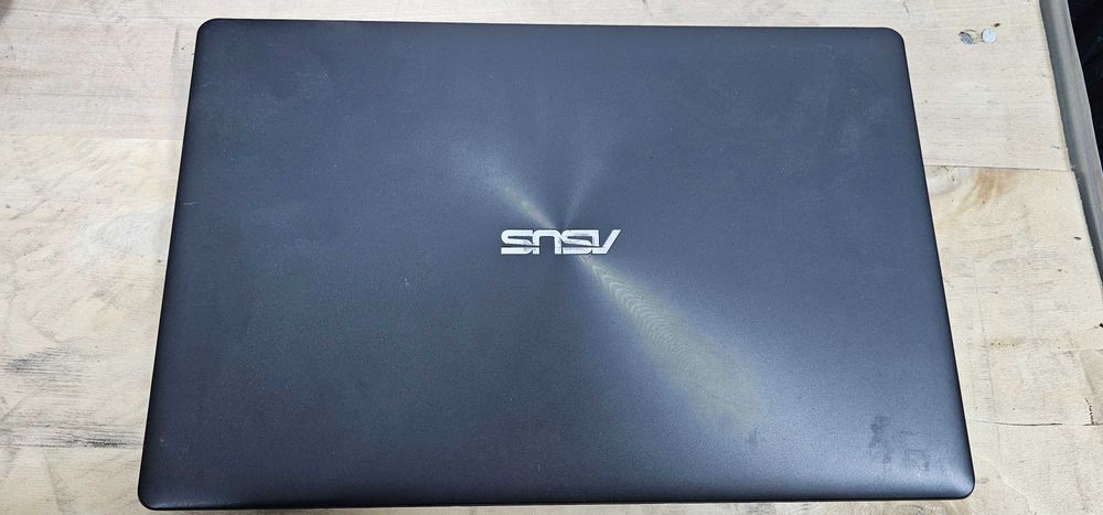Laptop asus x550ze amd a10 7400 8gb ram hdd 1tb