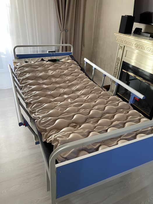 Медицинская кровать с электроприводом